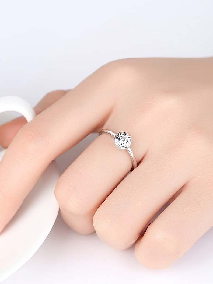 Bague ronde en argent sterling minimaliste avec zircone cubique 925