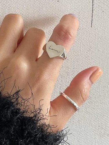 925 Sterling Silver Heart Vintage Band Ring