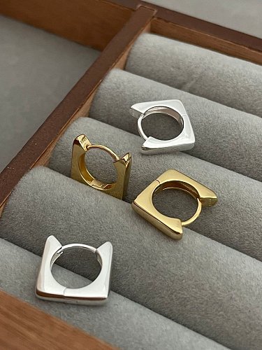 Quadratischer minimalistischer Huggie-Ohrring aus 925er Sterlingsilber
