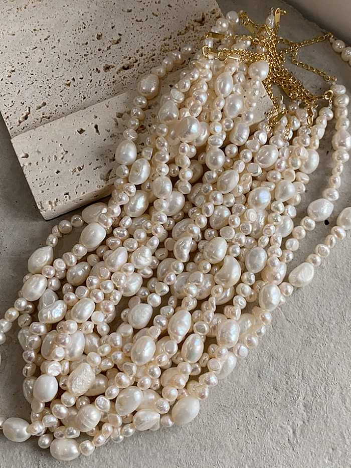 Collar artesanal geométrico de perlas de agua dulce de plata de ley 925