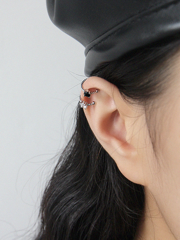 Boucles d'oreilles à clip simple géométrique simple en argent sterling 925 avec zircon cubique