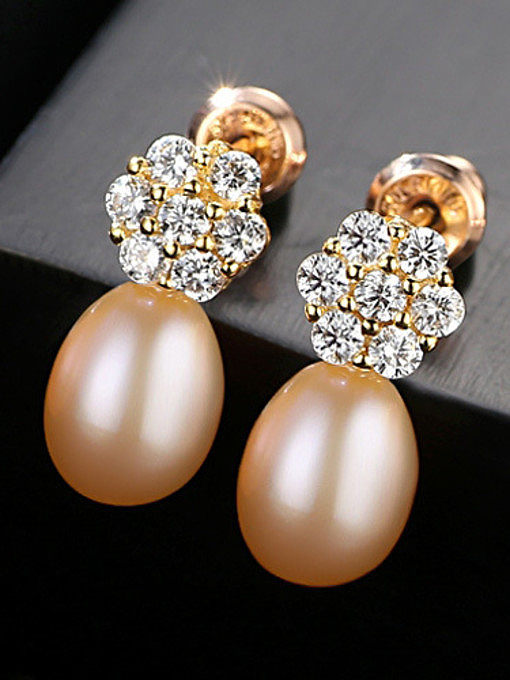 Boucles d'oreilles fleur de perle naturelle avec zircon micro-plaqué en argent sterling