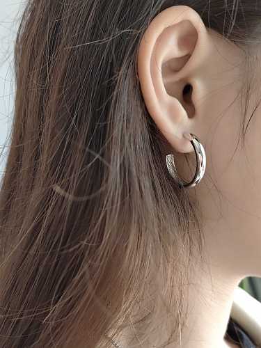Glatter runder minimalistischer Huggie-Ohrring aus 925er Sterlingsilber