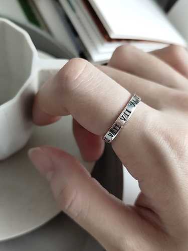 925 Sterling Silver Roman numerals Vintage Band Ring
