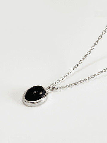 Klassische schwarze Halbedelstein-Halskette aus Sterlingsilber