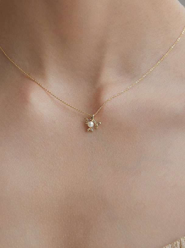 925 Sterling Silver Freshwater Pearl White Flower Dainty Necklace