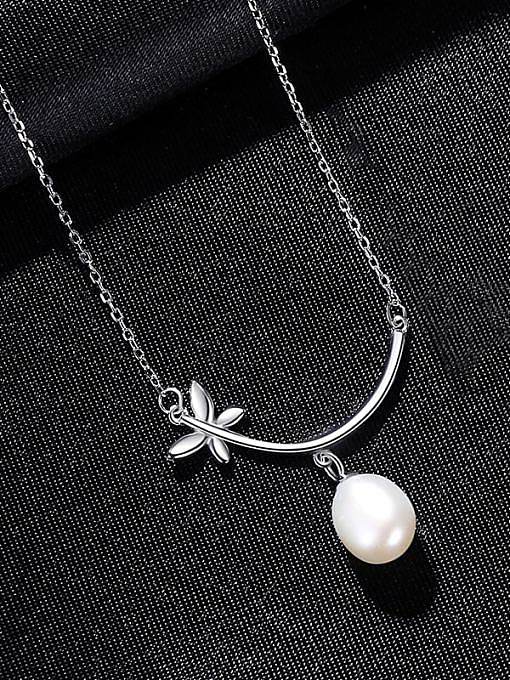 Collar minimalista de flor de perla de agua dulce de plata esterlina 925