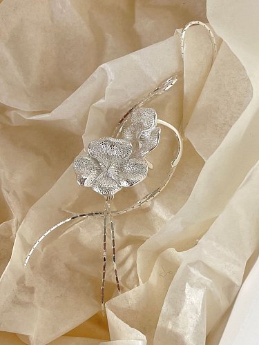 Minimalistischer Einfädler-Ohrring mit Blume aus 925er Sterlingsilber (einzeln)