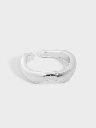 Anel de banda minimalista irregular liso de prata esterlina 925