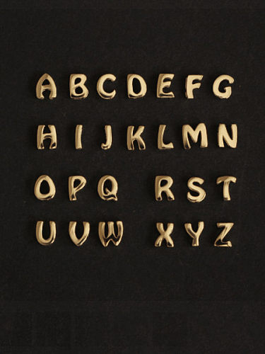 Minimalistischer Buchstaben-Anhänger aus 925er Sterlingsilber