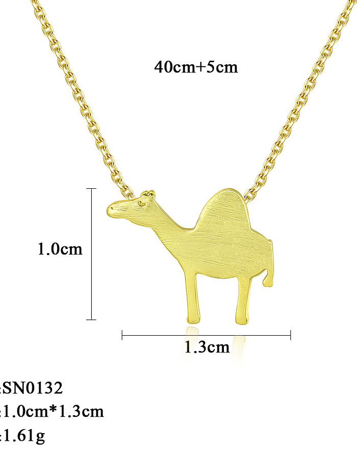 Colar de camelo em forma de animal de desenho em prata esterlina