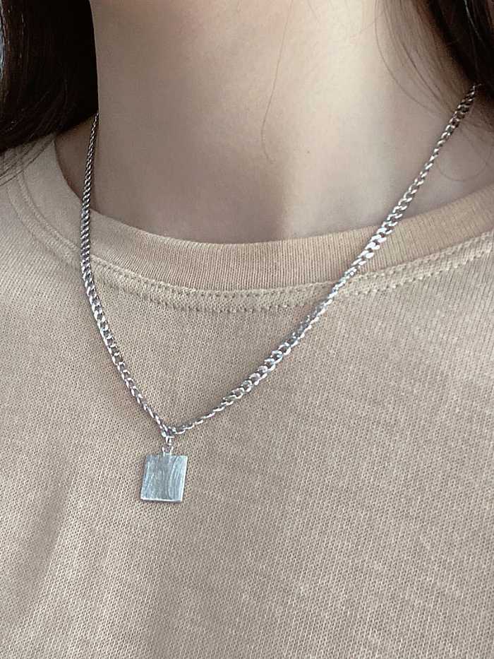 Collar minimalista geométrico liso de plata de ley 925