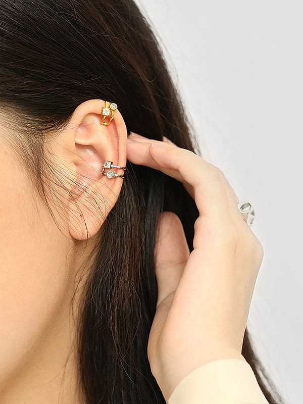 Boucle d'oreille minimaliste géométrique en argent sterling 925 avec zircon cubique
