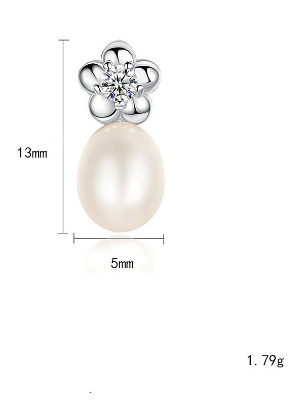 Boucles d'oreilles mignonnes en forme de fleur blanche avec perle d'eau douce en argent sterling 925