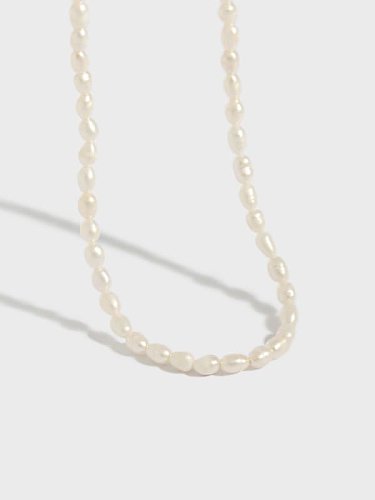 Collar minimalista irregular blanco perla de agua dulce de plata de ley 925