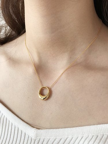 Collier ovale en or à texture minimaliste en argent sterling