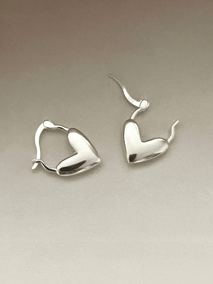 925 Sterling Silver Smooth Heart Minimalist Huggie Earring