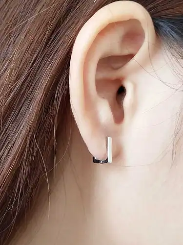 925 Sterling Silver Square Minimalist Huggie Earring