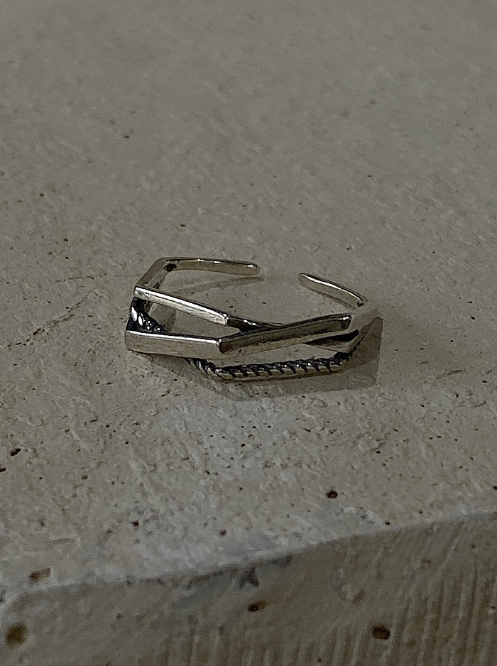 925er Sterlingsilber mit antik versilberten schlichten mehrschichtigen Ringen in freier Größe