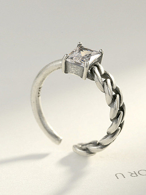 Asymmetrischer Ring mit Halbedelsteinen aus Sterlingsilber im Thai-Silberstil