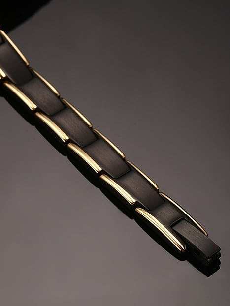 Exquisites Titan-Armband mit schwarzen Gun Plated Magnets