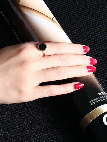 Elegant Rose Gold Plated Round Shaped Glue Titanium Ring
