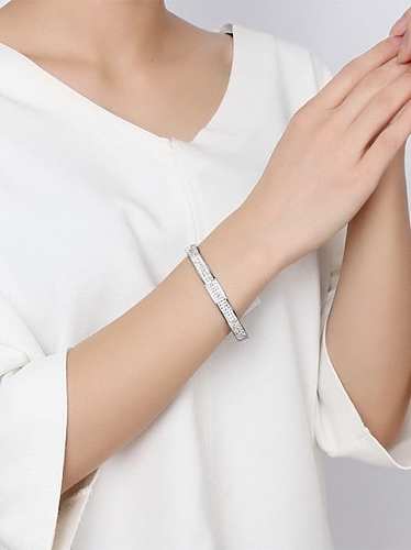 Exquisite Geometric Shaped Rhinestones Stainless Steel Bangle