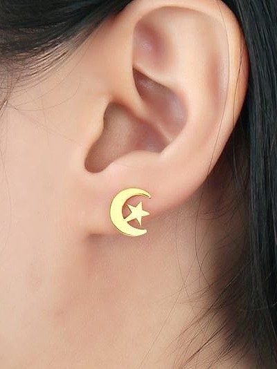 Boucles d'oreilles en titane en forme de lune plaquées or frais