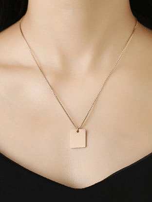 Glatte geometrische minimalistische Halskette aus Titanstahl