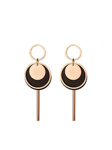 Elegantes, zweifarbiges Design mit geometrisch geformten Titan-Ohrringen