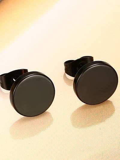 Boucles d'oreilles en titane de forme ronde plaquées au pistolet noir à la mode