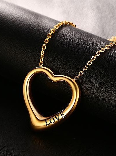 Fashion Gold Plated Heart Shaped Titanium Pendant