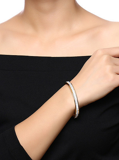 Exquisite Silver Plated Geometric Shaped Rhinestones Bangle