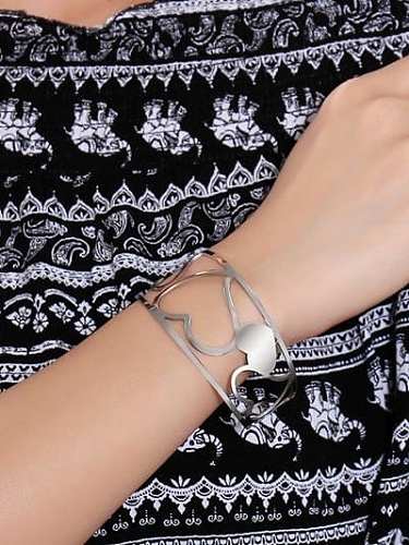 Open Design Hollow Heart Shaped Stainless Steel Bangle