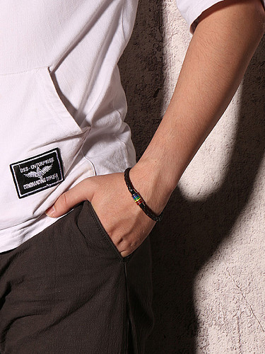 Bracelet en titane émaillé en cuir artificiel coloré à la mode