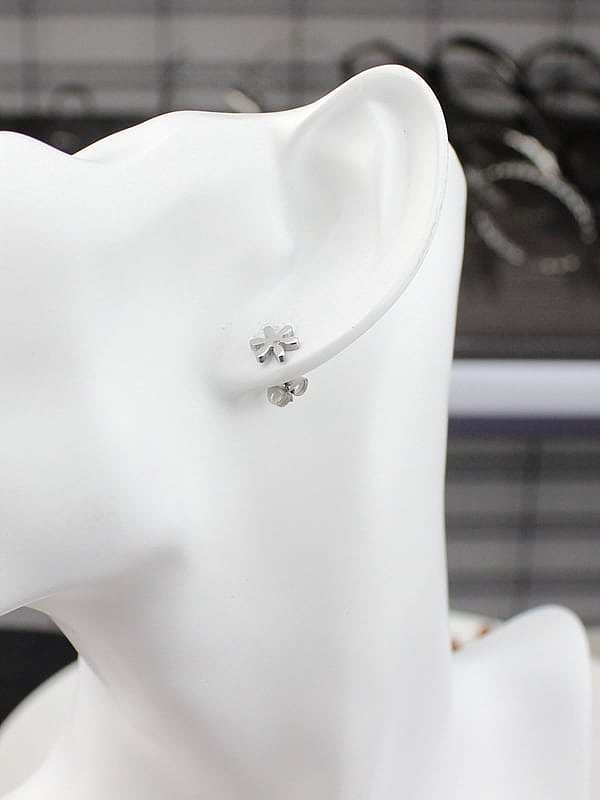Delicate Flower Shaped High Polished Titanium Stud Earrings