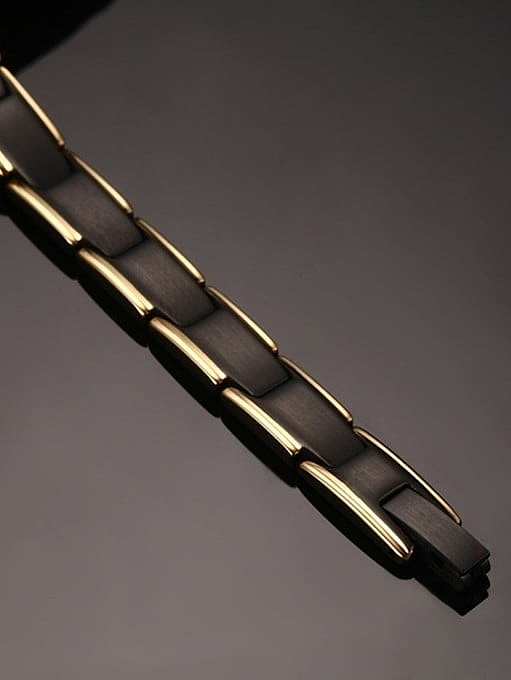 Exquisites Titan-Armband mit schwarzen Gun Plated Magnets