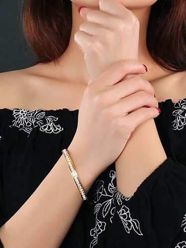 Exquisite Gold Plated Shining Rhinestone Titanium Bangle