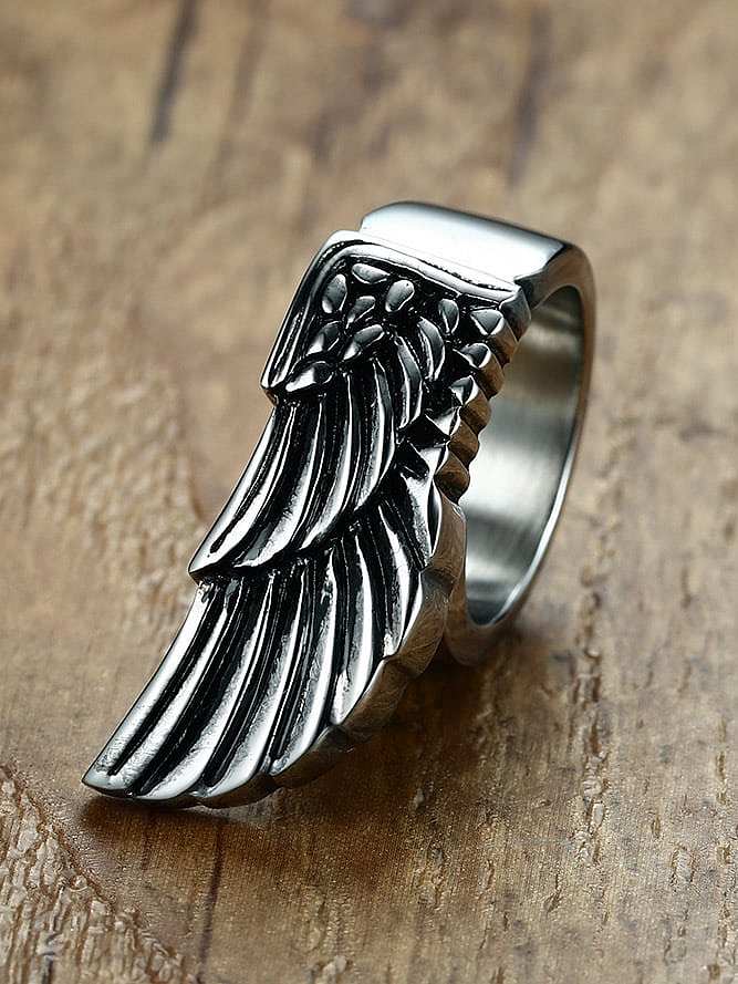 Exquisito anillo de hombre de acero inoxidable con forma de pluma