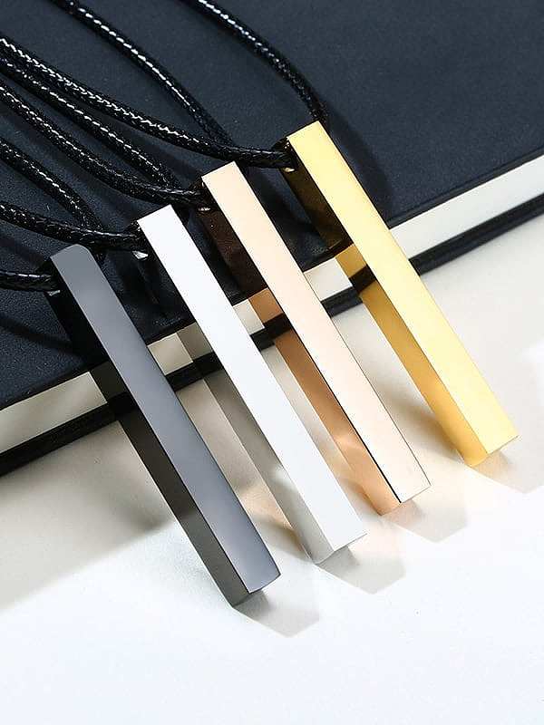Glatte geometrische minimalistische Halskette aus Edelstahl