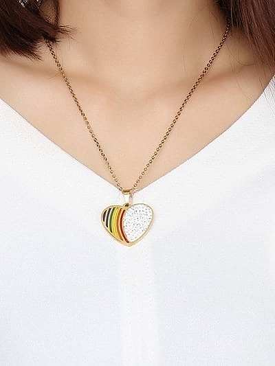 Creative Gold Plated Heart Shaped Rhinestone Pendant