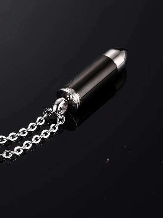 Unregelmäßige minimalistische Halskette aus Titan-Stahl-Emaille