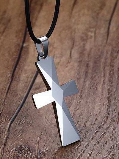 Collier en titane en cuir artificiel en forme de croix à la mode