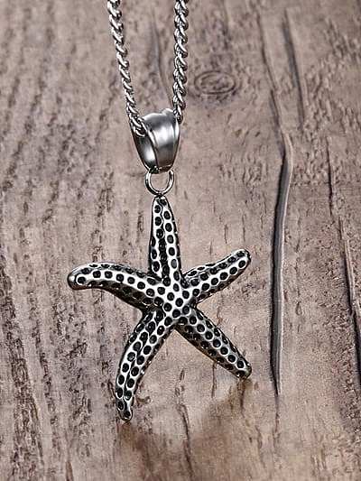 Elegant Black Star Shaped Rhinestone Titanium Pendant