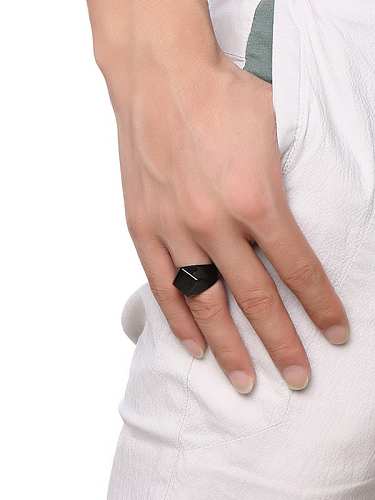 Personality Black Gun Plated Diamond Shaped Titanium Ring