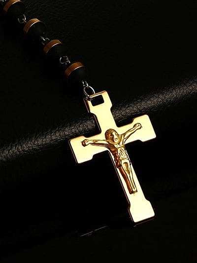 Chaîne de chandail en forme de croix en silicone plaqué or de style religion