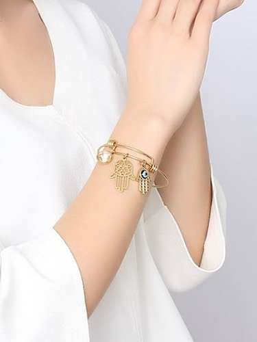 All-match Gold Plated Palm Shaped Rhinestone Bangle