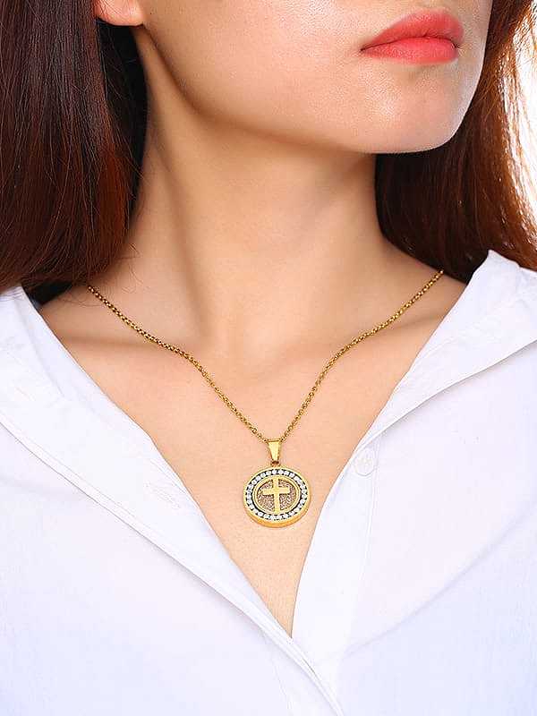 Minimalistische Halsketten aus Titan mit weißem Kreuz und Strass