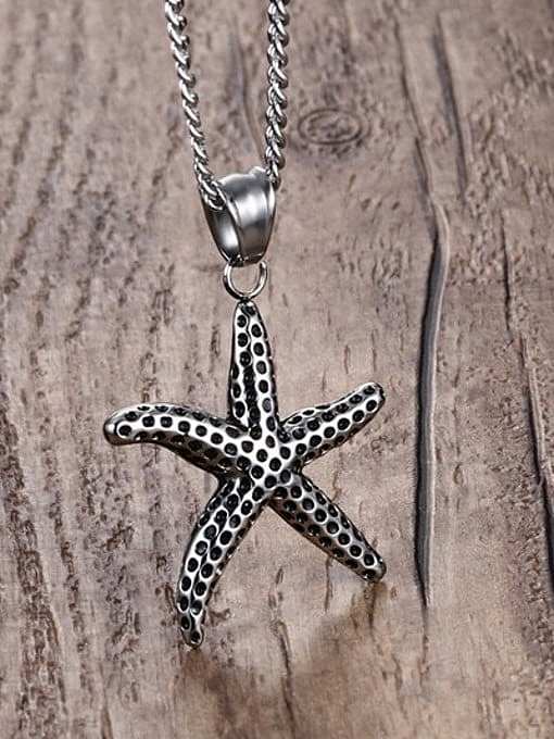 Elegant Black Star Shaped Rhinestone Titanium Pendant