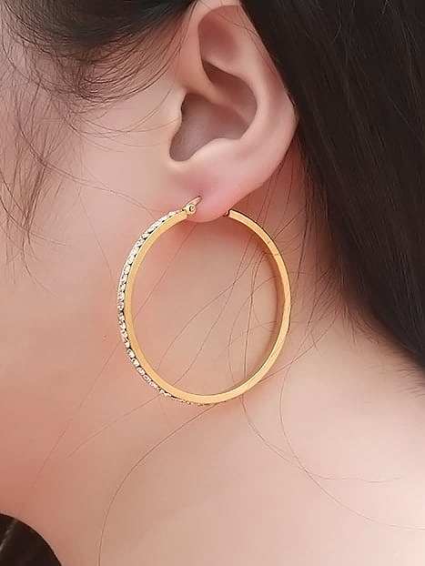 Exquisite Gold Plated Round Shaped Rhinestones Drop Earrings